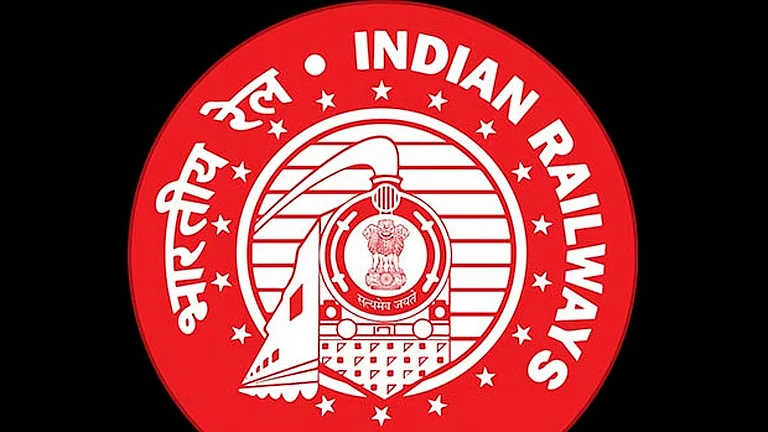 Union Demands Removal of 12-Hour Duty Roster After Railway Pointsman Dies in Nagpur - null