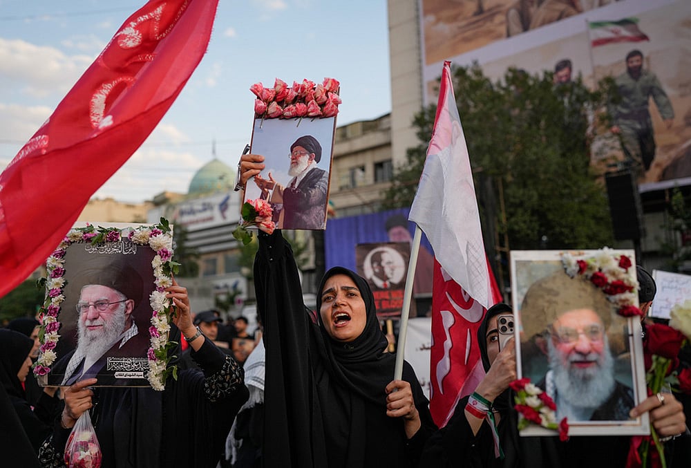 khamenei funeral photos