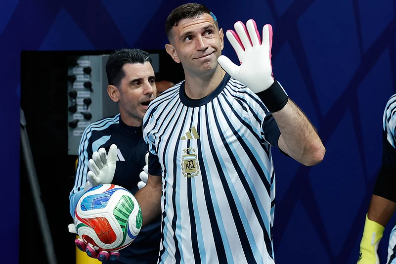 Argentina Vs Egypt FIFA World Cup 2026 RO16 Emiliano Martinez warm up AP Photo