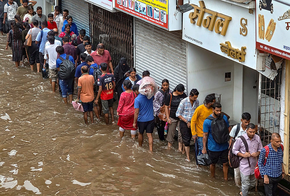 Weather: Rain in Palghar