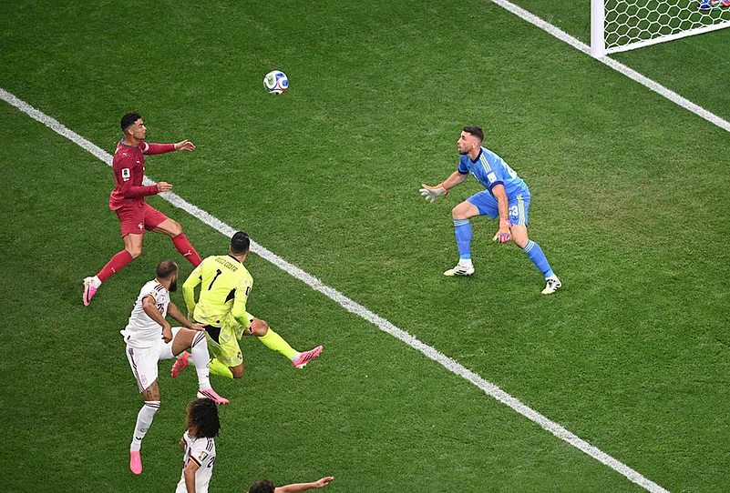 Spain vs Portugal World Cup Soccer round of 16 highlights-Unai Simon