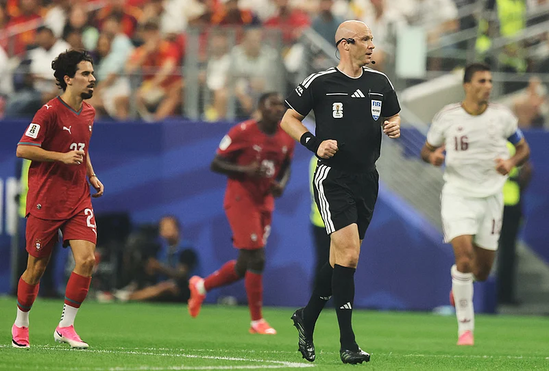 Spain vs Portugal World Cup Soccer round of 16 highlights-Referee Anthony Taylor