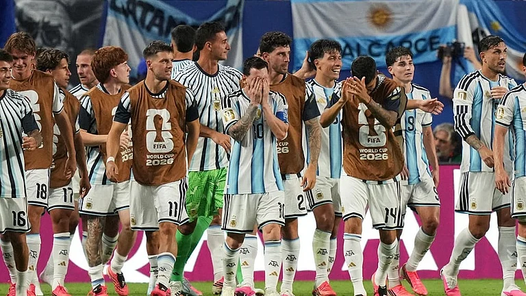 Argentina's Lionel Messi (10) and his teammates react after Cape Verde's Diney Borges (3) scored an own goal during the World Cup round of 32 soccer match in Miami Gardens, Fla., Friday, July 3, 2026. - | Photo: AP/Lynne Sladky
