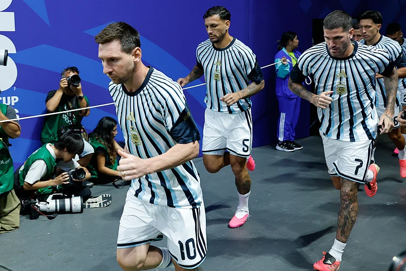 Argentina Vs Egypt FIFA World Cup 2026 RO16 Messi for warm up AP Photo