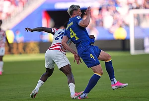 | Photo: AP/Martin Meissner : United States Folarin Balogun (20) puts his foot down on Bosnias Tarik Muharemovic (4) for which he received a red card during the World Cup round of 32 soccer match between the United States and Bosnia in Santa Clara, Calif., near San Francisco, Wednesday, July 1, 2026.