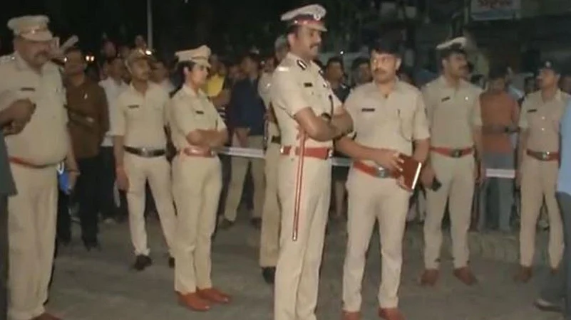 Constable Shoots Himself Inside Police Vehicle in Karnatakas Kalaburagi