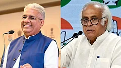 'Paryavaran Mantralay' has Become 'Pravachan Mantralay': Cong - null