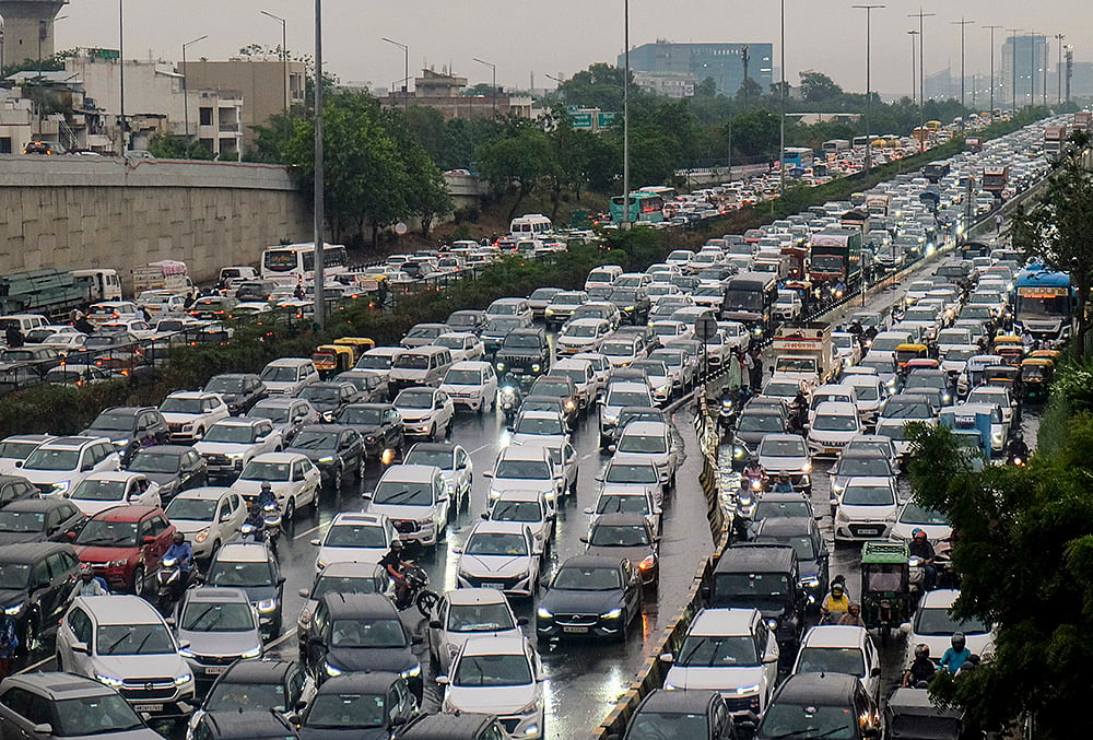 Golf Course Road traffic jam