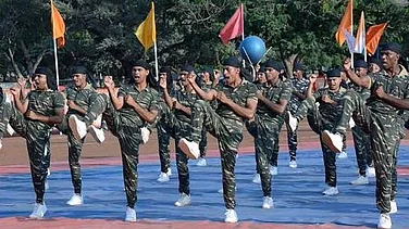 57 CRPF Officers Complete Training at Nanded Institute
