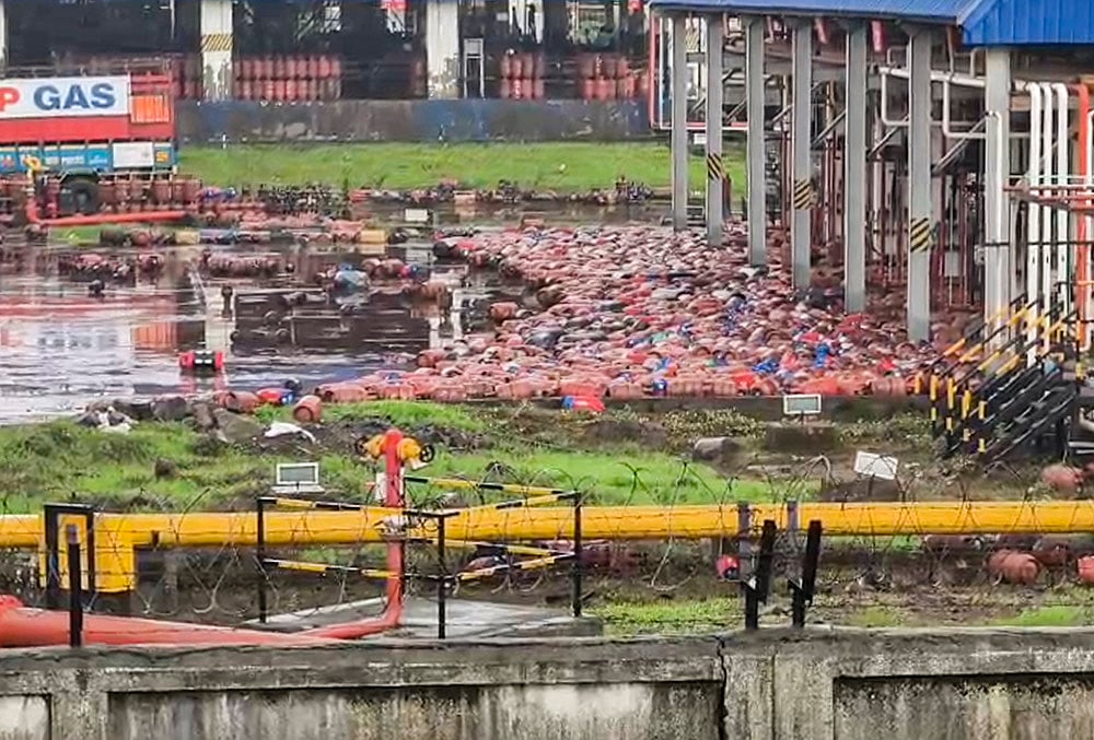 Floodwaters sweep away gas cylinders from HPCL plant in Raigad