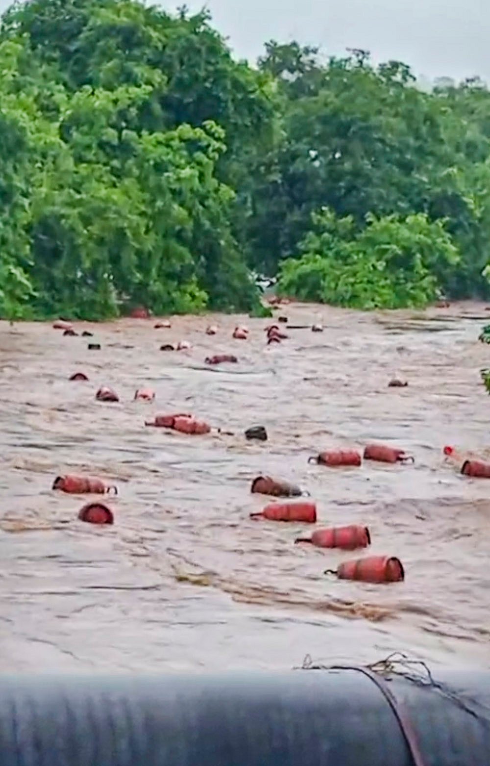 Floodwaters sweep away gas cylinders from HPCL plant in Raigad