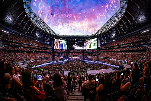 X : BTS concert