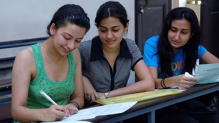 NEP Implementation Status: 55 pc Universities Participate in NIRF; 56 pc Offer Four-Year UG Course - null