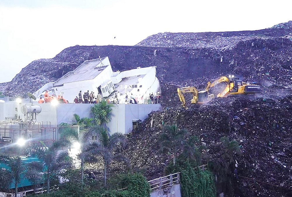 16 feared trapped as garbage mound triggers building collapse in Pune