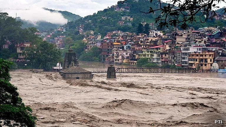 Heavy Rain in Next 48 Hours in Uttarakhand; Several Districts on 'Red Alert': Met - null