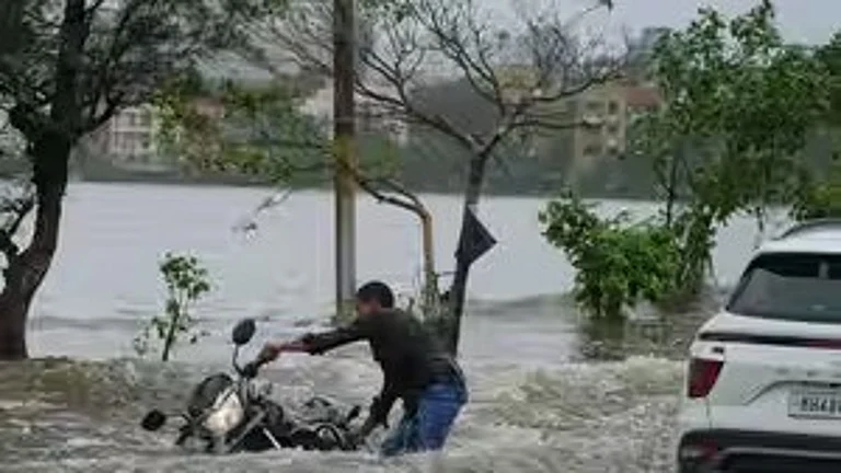 Monsoon Fury Batters Several States, Disrupts Normal Life Across North, West India - null