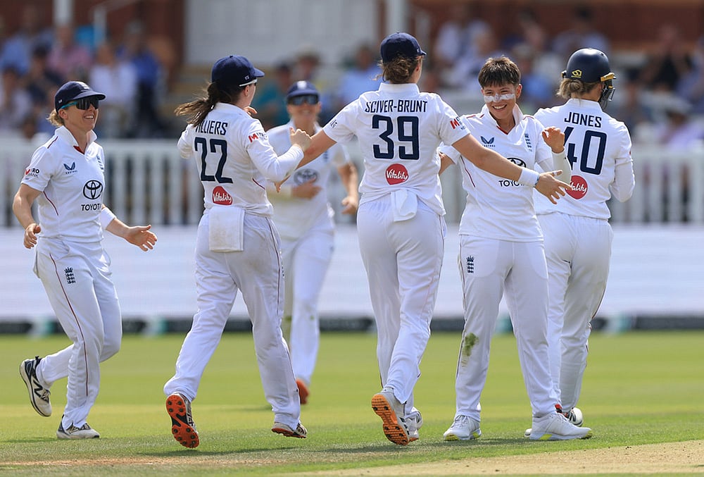 ind-w vs eng-w Rothesay Test match day 1 Cricket highlights-Issy Wong