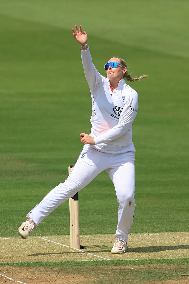 ind-w vs eng-w Rothesay Test match day 1 Cricket highlights-Sophie Ecclestone
