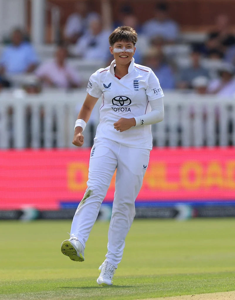 ind-w vs eng-w Rothesay Test match day 1 Cricket highlights- Issy Wong