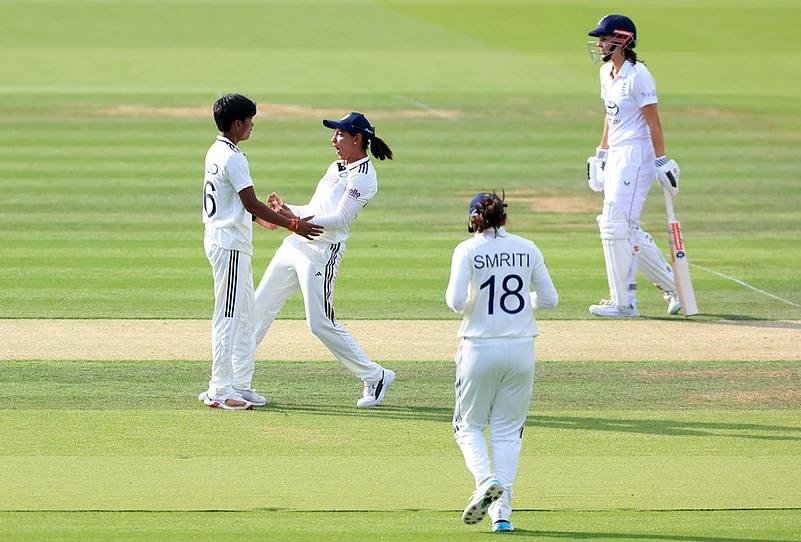 ind-w vs eng-w Rothesay Test match day 1 Cricket highlights-Kranti Gaud