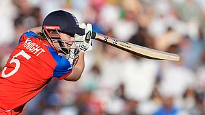 AP Photo/Alastair Grant : England's former World Cup winning captain, Heather Knight announces retirement from international cricket after Lord's Test against India.