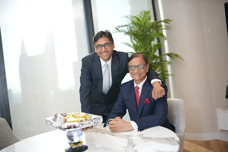 Vinay And Vaibhav Maloo - null