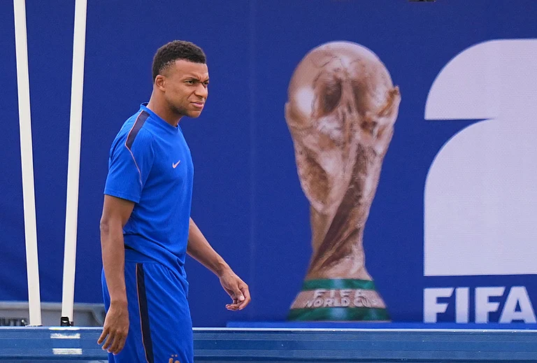 France's Kylian Mbappe participates in a training session ahead of the team's semifinal soccer match against Spain, Monday, July 13, 2026, in Dallas. - | Photo: AP/Julio Cortez