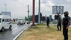 Amarnath Yatra: Over 6200 Pilgrims Leave Jammu for Kashmir Base Camps - | Photo: PTI