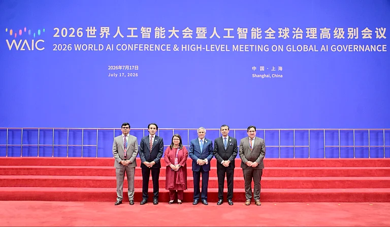 null - X/@MIshaqDar50