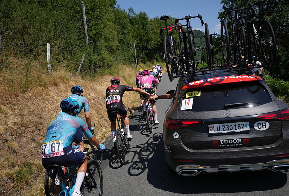 Stage 10 cycling highlights