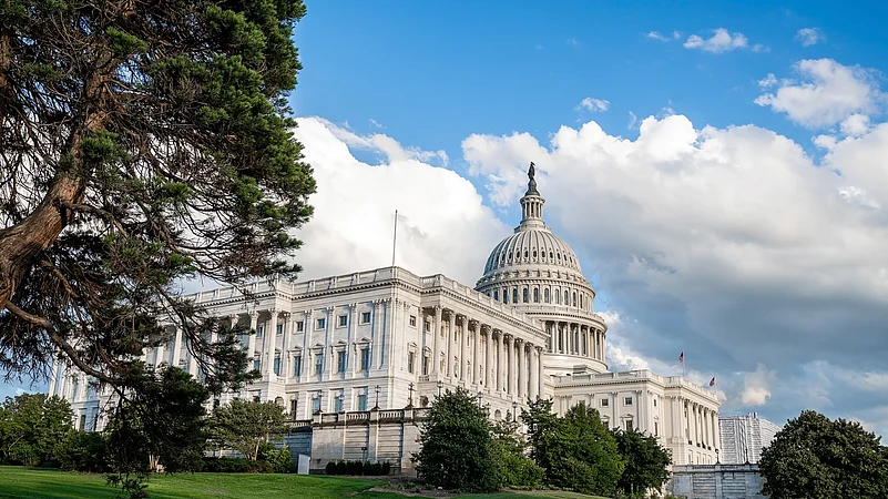 Over 60 US Senators Support Russia Sanctions Bill On Oil Buyers