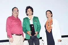 Viveck Shettyy being felicitated by top doctors of Tata Memorial Hospital, after conducting a training session at Tata Memorial Hospital - null