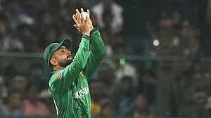 | Photo: AP/Eranga Jayawardena : Pakistan's Mohammad Nawaz takes the catch to dismiss Sri Lanka's Pathum Nissanka during the T20 World Cup cricket match between Pakistan and Sri Lanka in Pallekele, Sri Lanka.