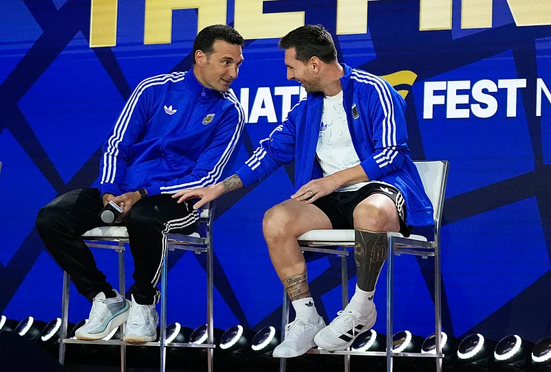 Lionel Scaloni and Lionel Messi