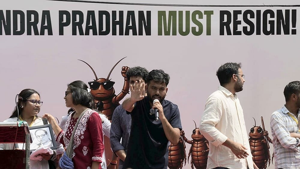 Cockroach Janta Party (CJP) founder Abhijeet Dipke during a protest over alleged examination irregularities, repeated paper leaks and demands for accountability from the government, in New Delhi. - | Photo: Vikram Sharma/Outlook