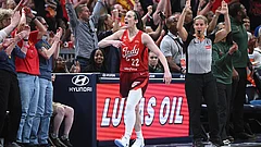 Clark had the first 40-point game of her three-year career while helping rally the Fever to a 110-107 victory. - X/IndianaFever