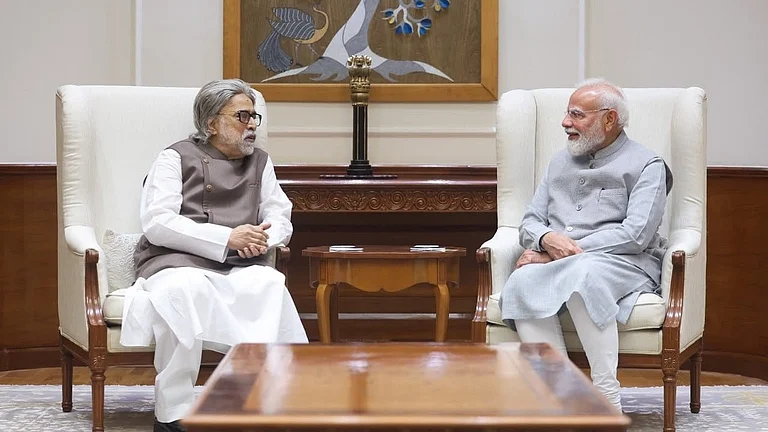 Sudip Bandyopadhyay with PM Narendra Modi - null
