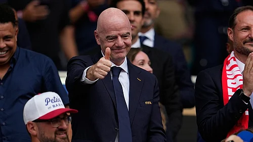 AP Photo/George Walker IV : FIFA President Gianni Infantino attends the World Cup quarterfinal soccer match between Norway and England in Miami Gardens, Fla., Saturday, July 11, 2026.