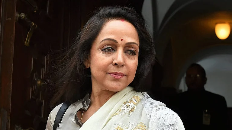 Hema Malini On CJP Protest - X