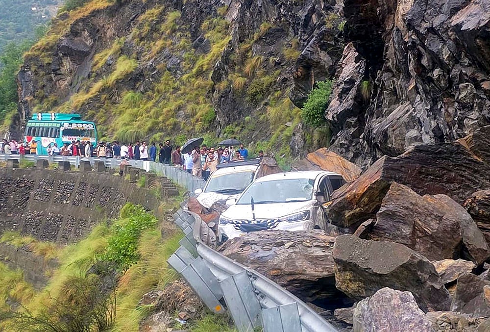  landslide triggered falling boulders