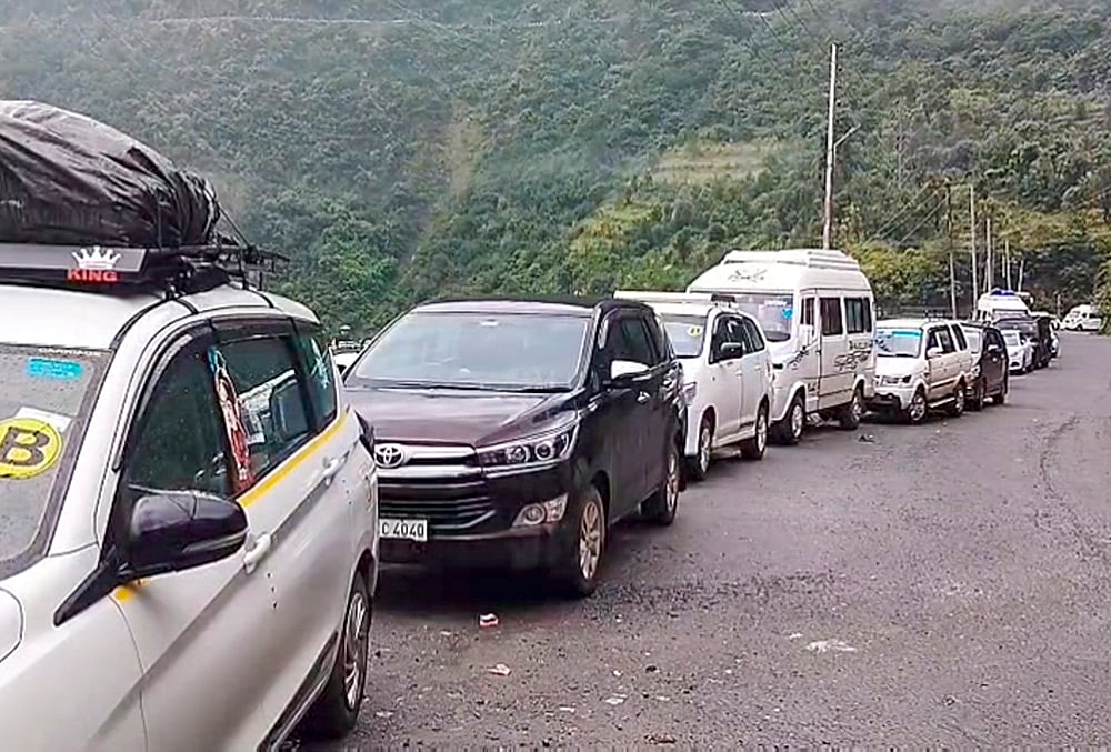 Srinagar Jammu highway status rainfall