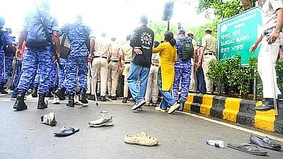 Left MPs Visit Jantar Mantar, Demand Amit Shah's Statement in Parliament Over Police Action - null