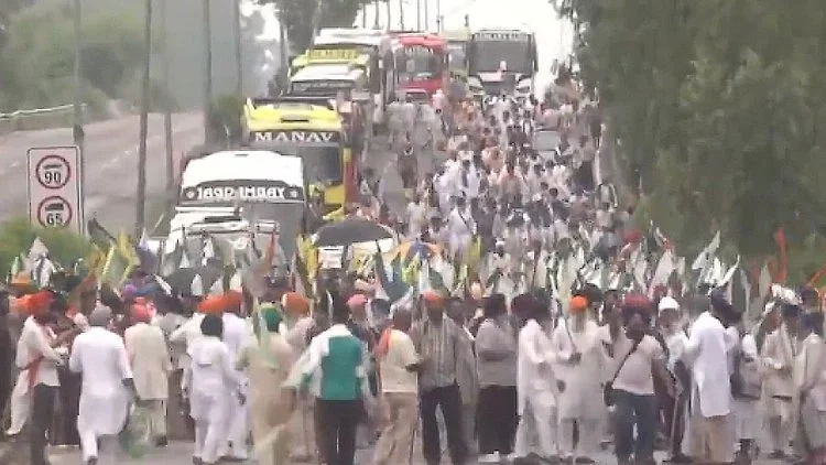 Haryana Police Seals Shambhu Border Point as Farmers Head to Delhi for Kisan Mahapanchayat