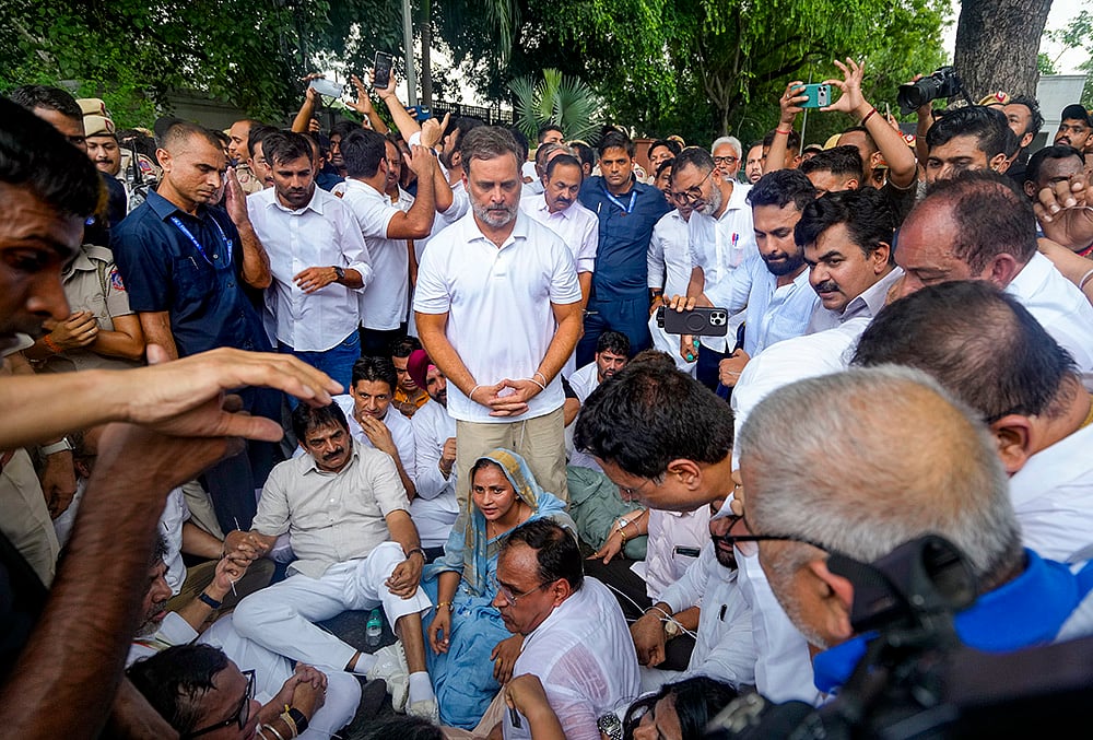 Rahul Gandhi demands PM resignation