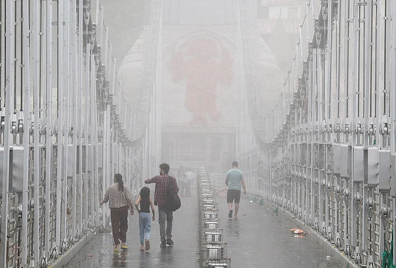 Misty morning in Rishikesh