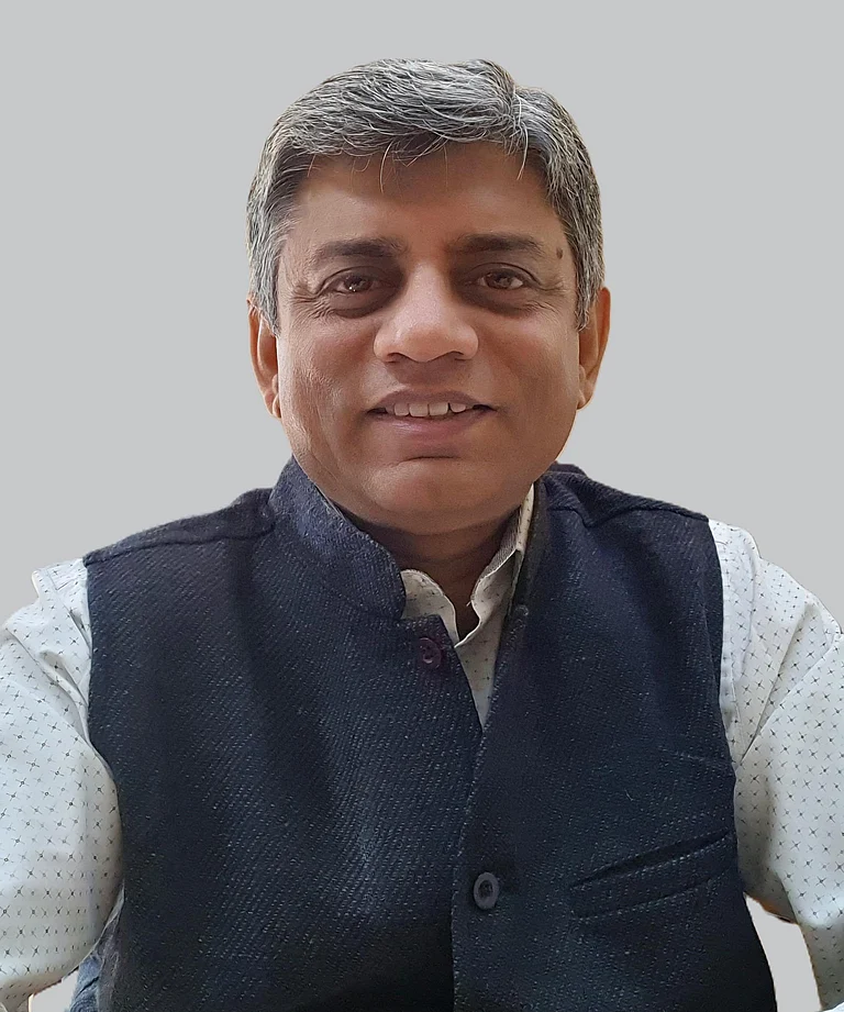 Alok Chandra, Former Chief Administrative Officer, Indian Institute of Management, Kolkata - null