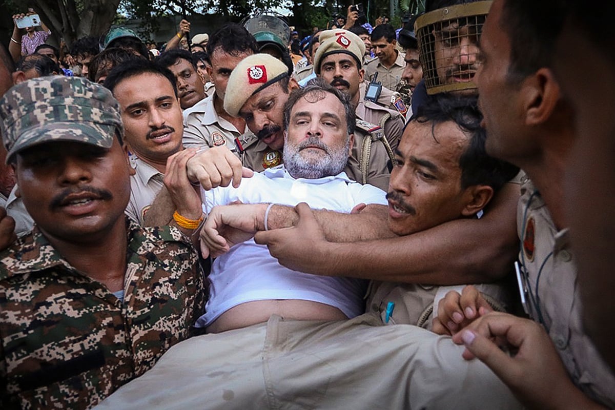 Congress sit-in protest near PM's residence Rahul Gandhi