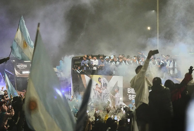 Emotional Homecoming Argentina Fans Welcome Their World Cup Heroes-