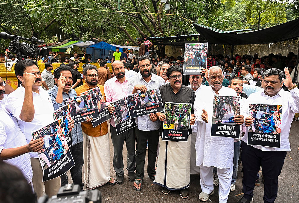 CPI (M) MP John Brittas and others protest in Jantar Mantar