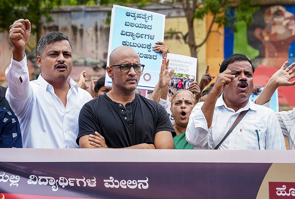 Actor Kishore protests in Bangalore